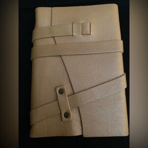 Portland Leather Goods Medium Wrap Leather Journal - Champagne.